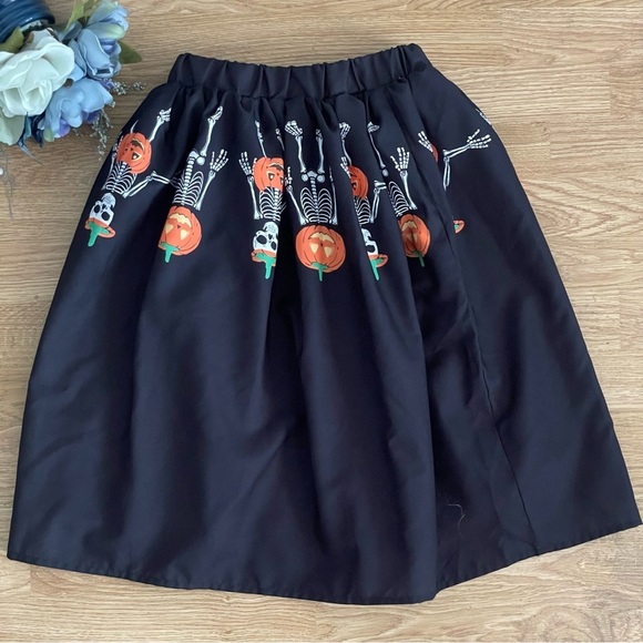 Tween Girl Halloween Skeleton Pumpkin Graphic Print Elastic Waist Skirt - Picture 2 of 3